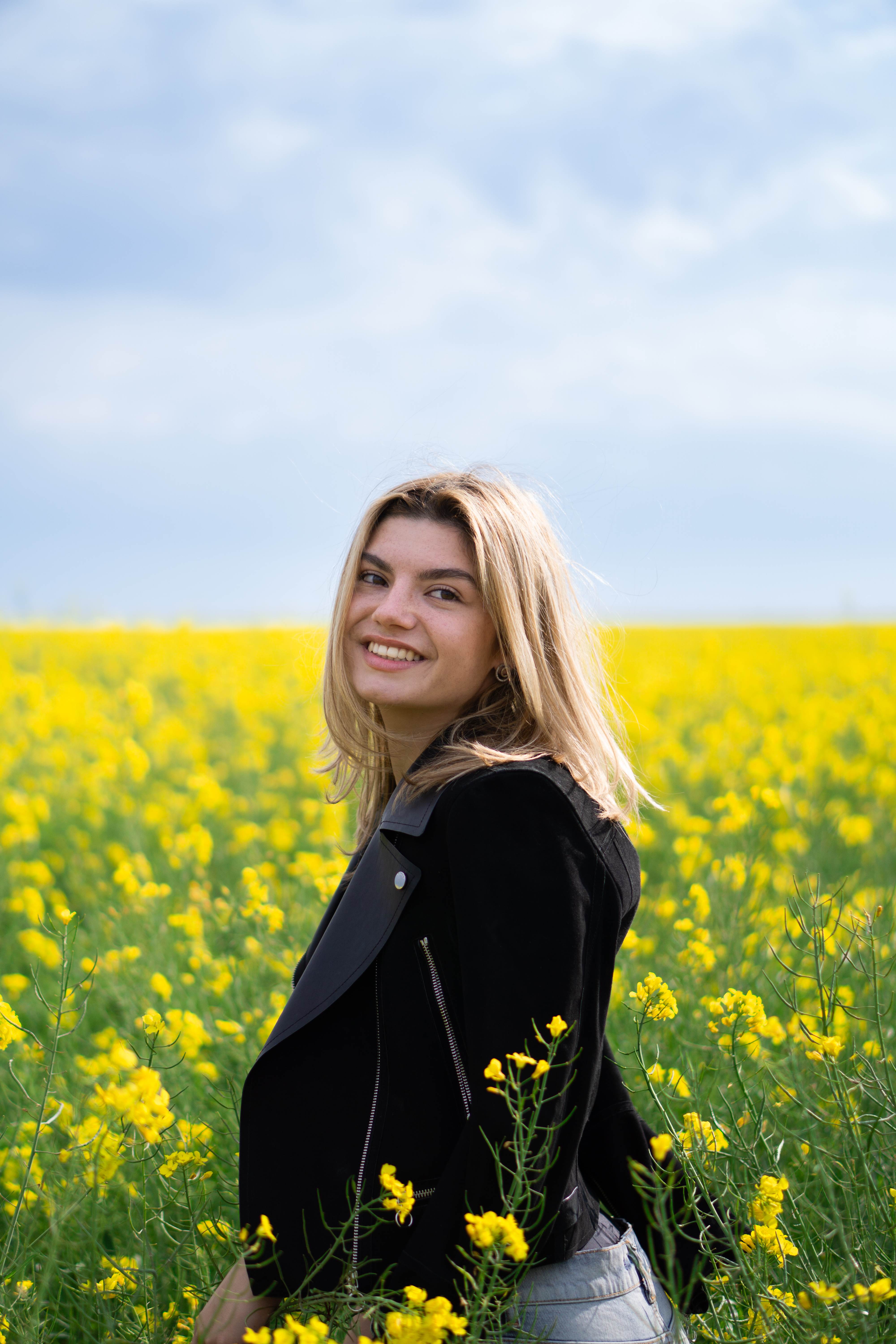 Мирела Славова